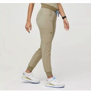 Figs Zamora scrub jogger bottoms large in sandstone